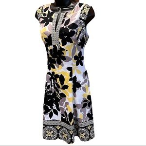 MAGGY LONDON DRESS. Size 6 NWT